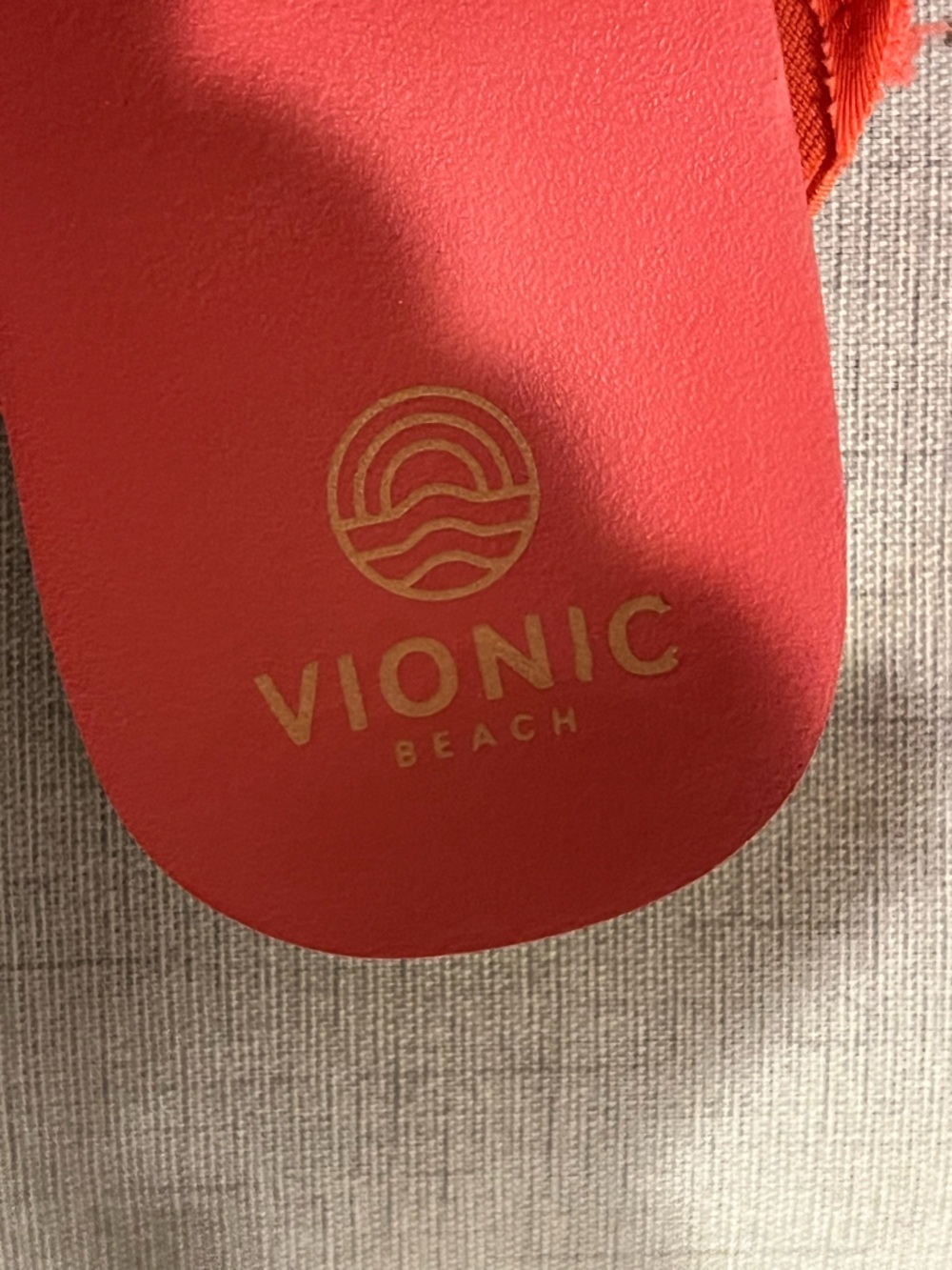 Vionic Panama Coral-Red Crisscross Slide Sandals, size 7 - Picture 3 of 5